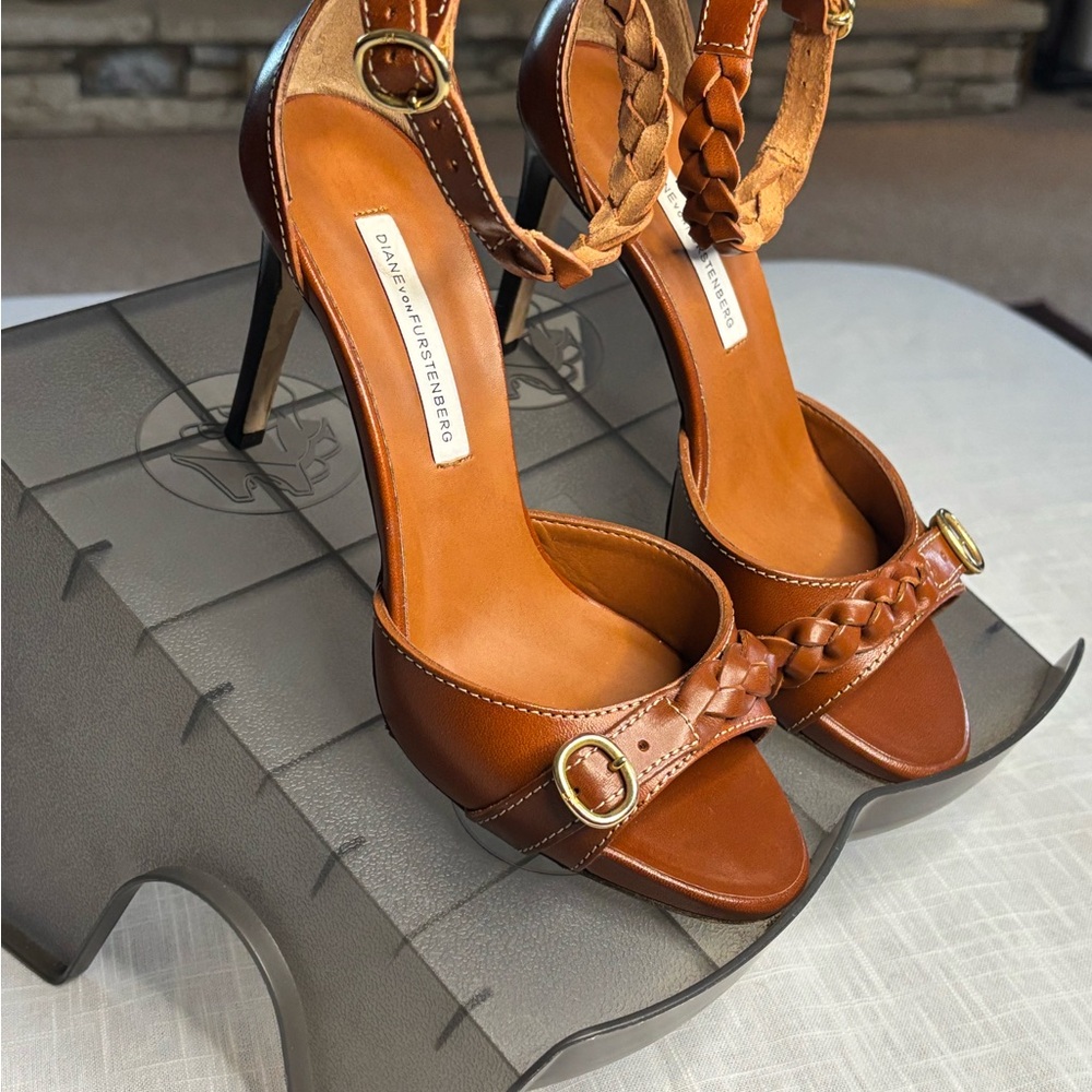 Diane Von Furstenberg Brown Block Heel Sandals